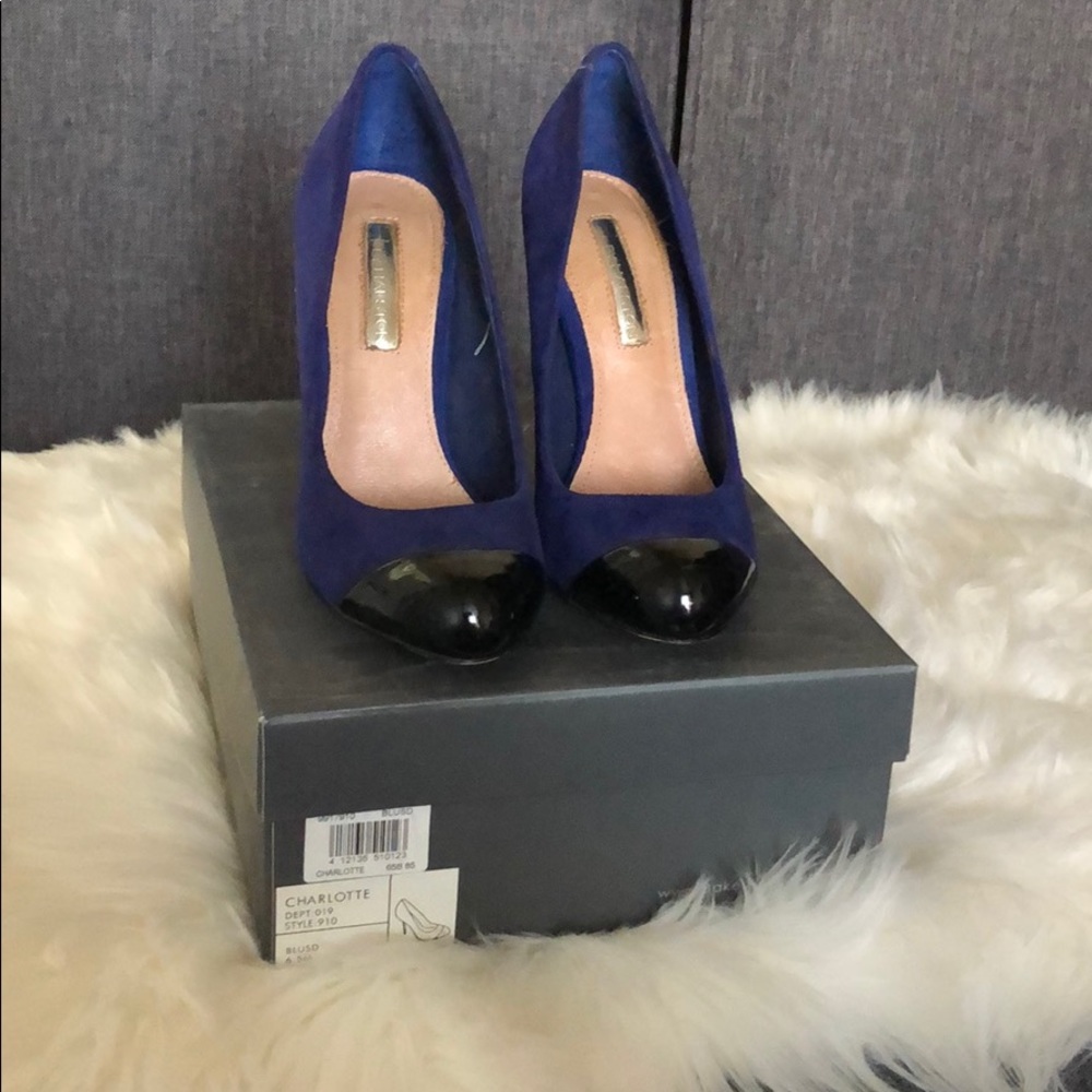 Navy blue suede heel